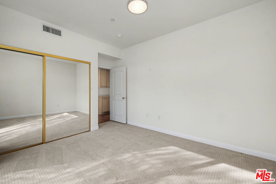 15027 Dickens St Unit: 1