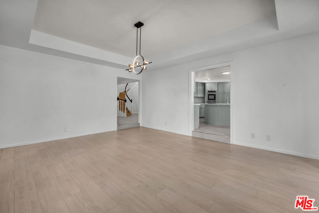 17606 Camino De Yatasto