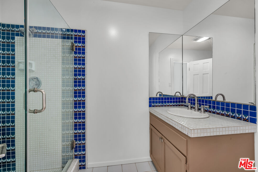 17606 Camino De Yatasto