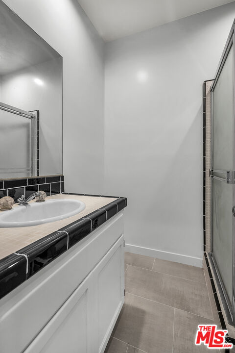 17606 Camino De Yatasto