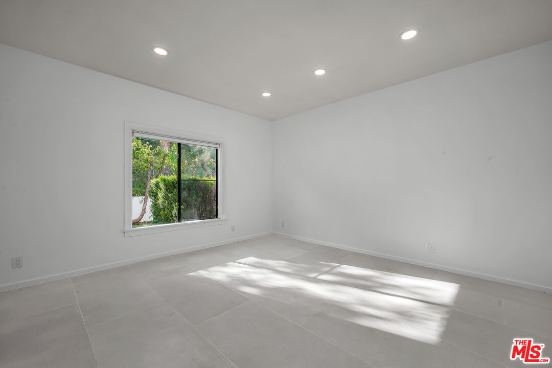 17606 Camino De Yatasto