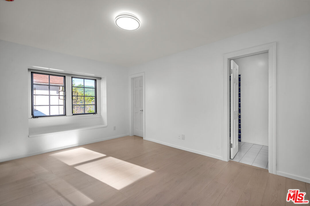 17606 Camino De Yatasto