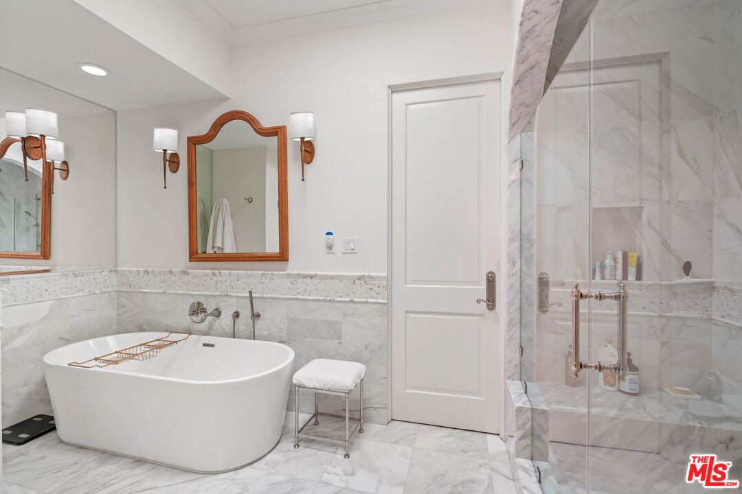 717 N Rodeo Dr