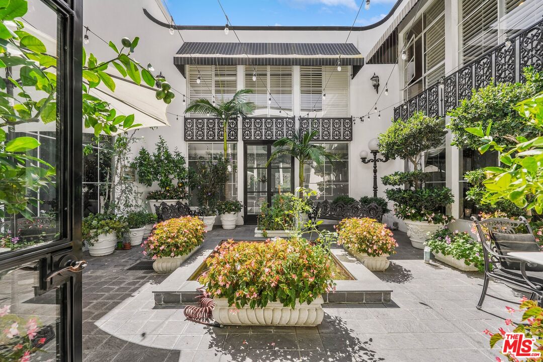 717 N Rodeo Dr