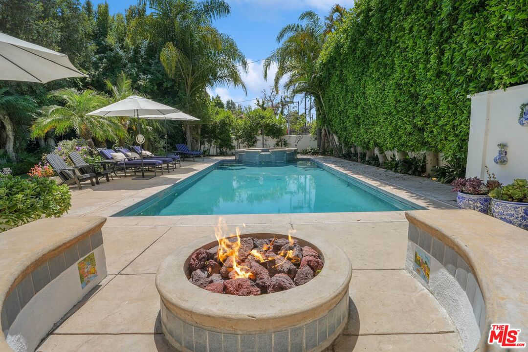717 N Rodeo Dr