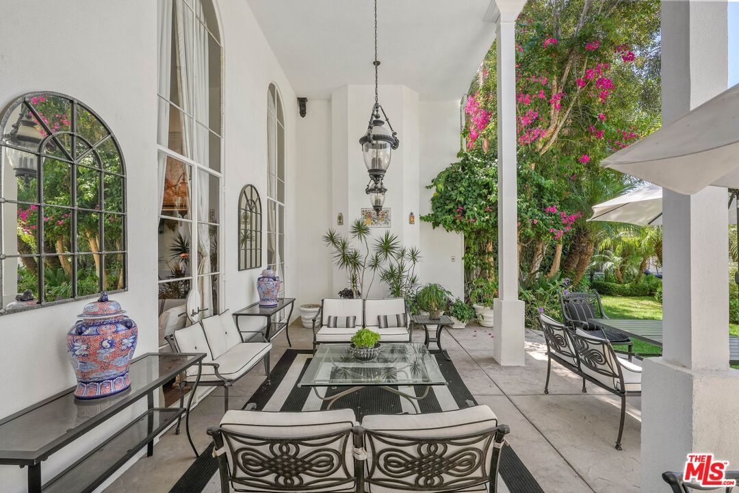 717 N Rodeo Dr