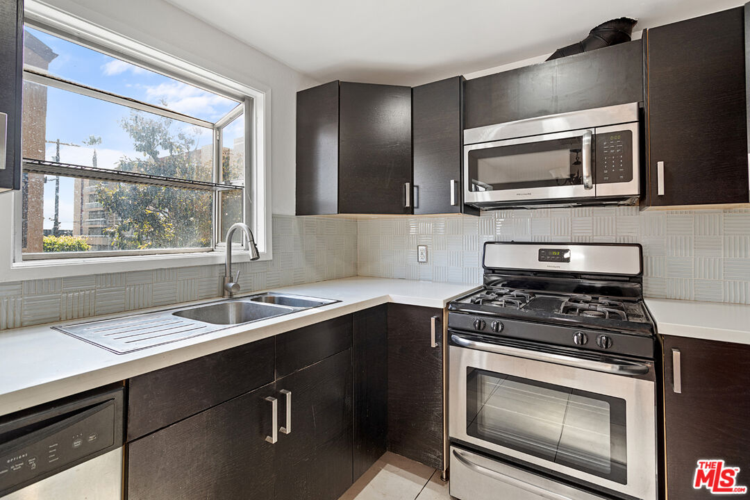 1628 N Formosa Ave Unit: A