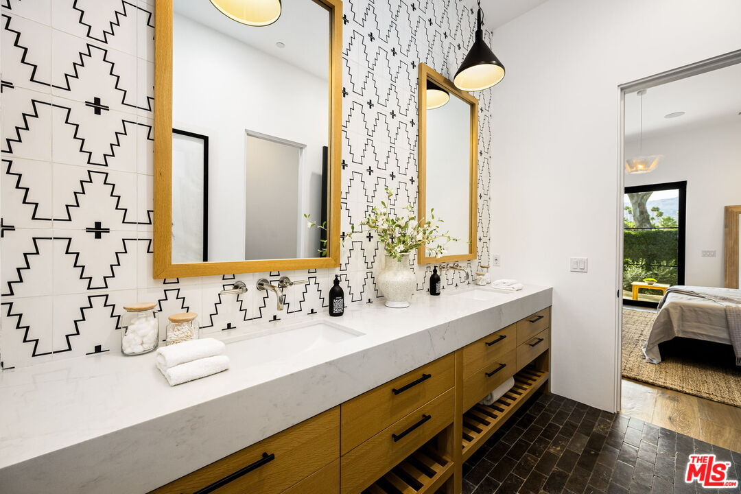 78101 San Timoteo St