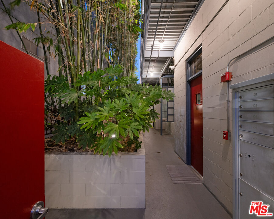 710 N Orlando Ave Unit: 101