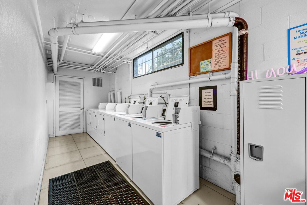 1355 N Sierra Bonita Ave Unit: 406