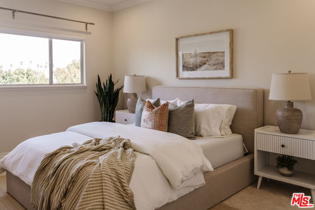 125 Montana Ave Unit: 404