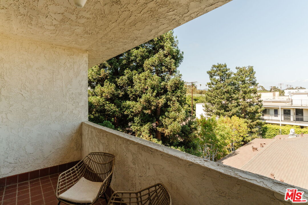 125 Montana Ave Unit: 404