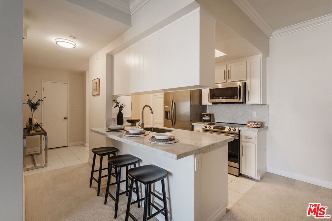 125 Montana Ave Unit: 404