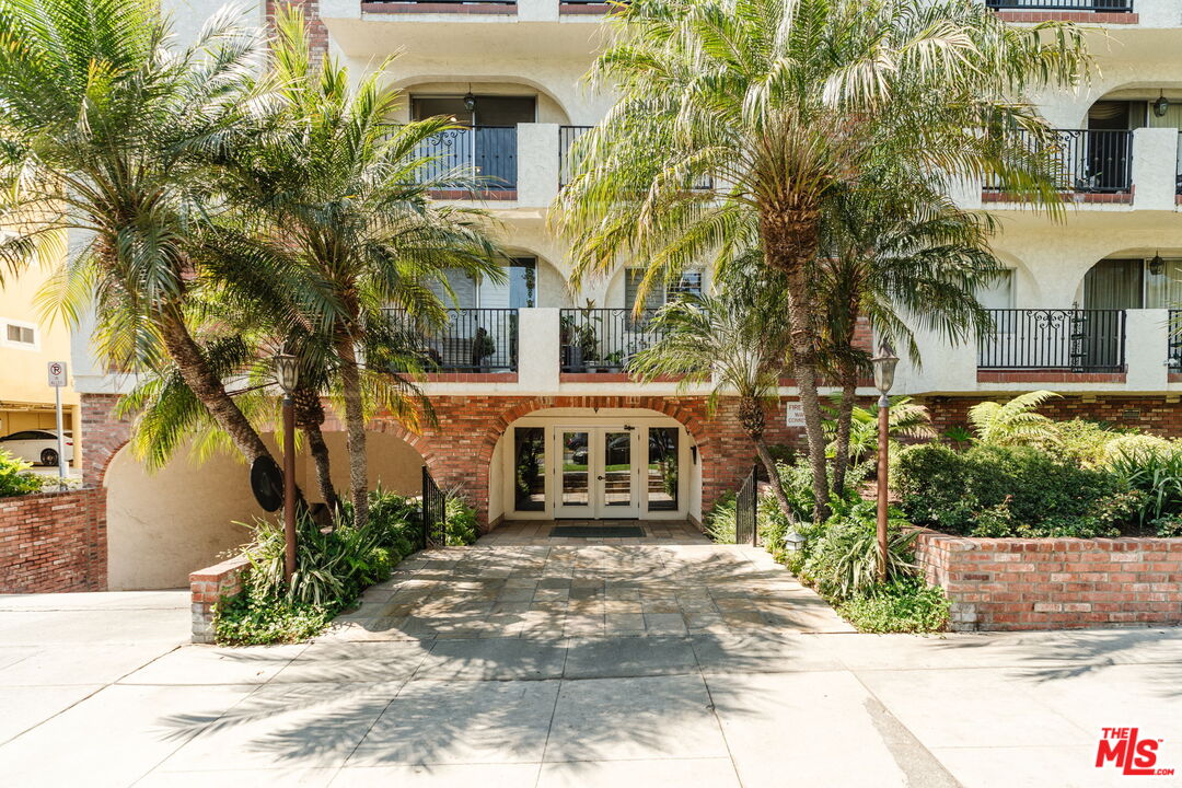 125 Montana Ave Unit: 404