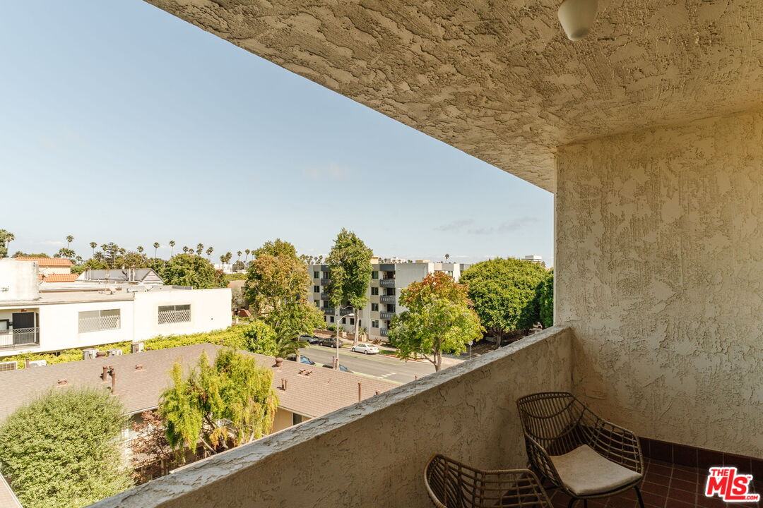 125 Montana Ave Unit: 404