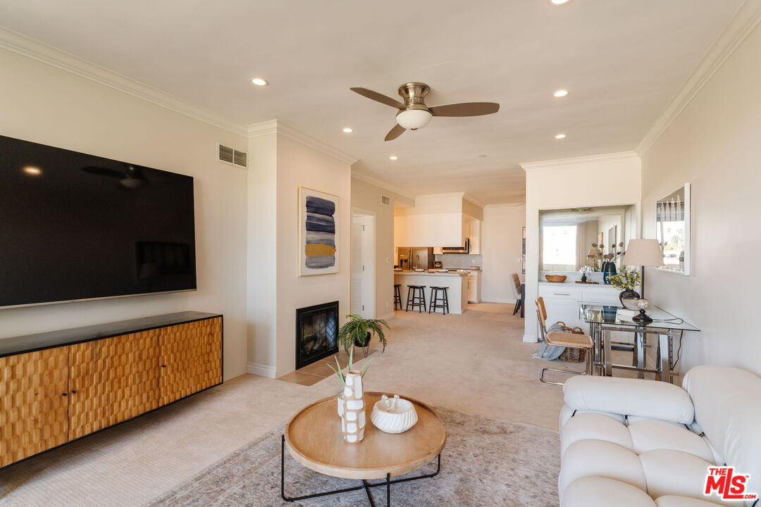 125 Montana Ave Unit: 404