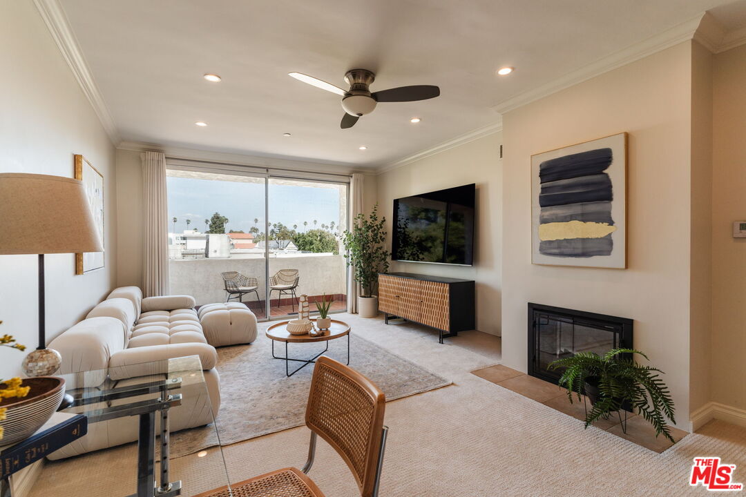 125 Montana Ave Unit: 404