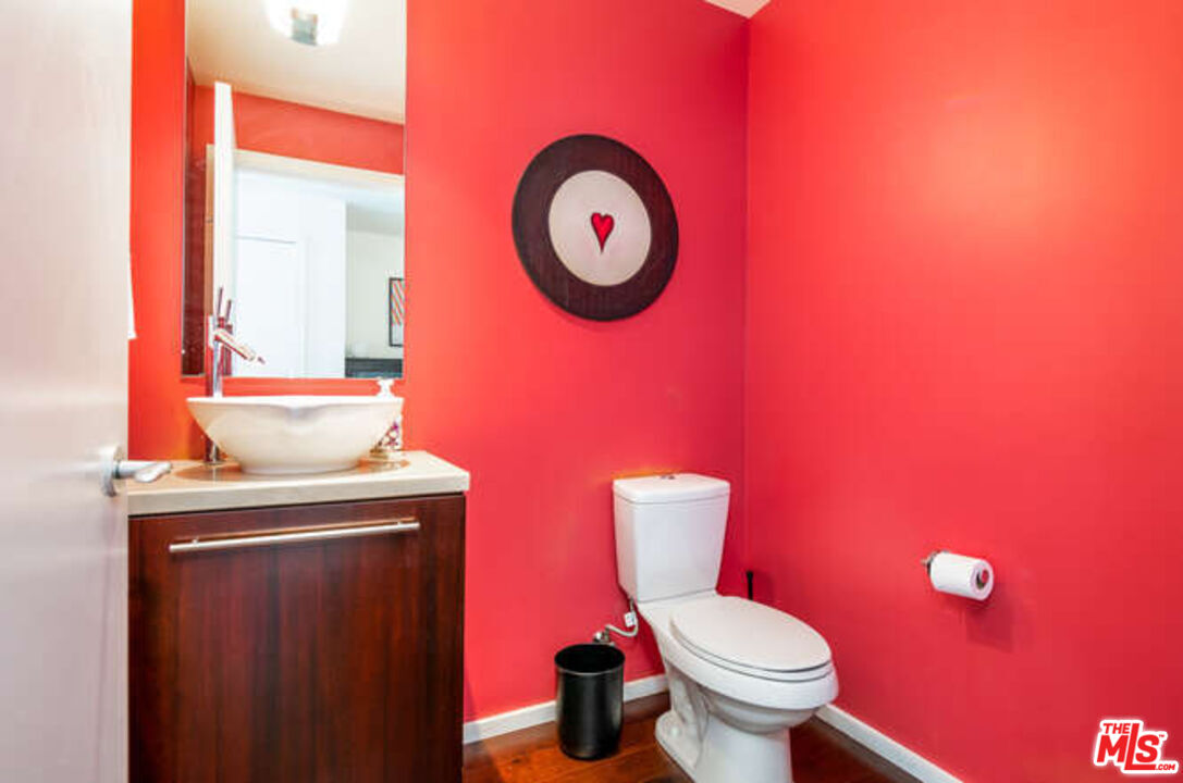 1155 S Grand Ave Unit: 404