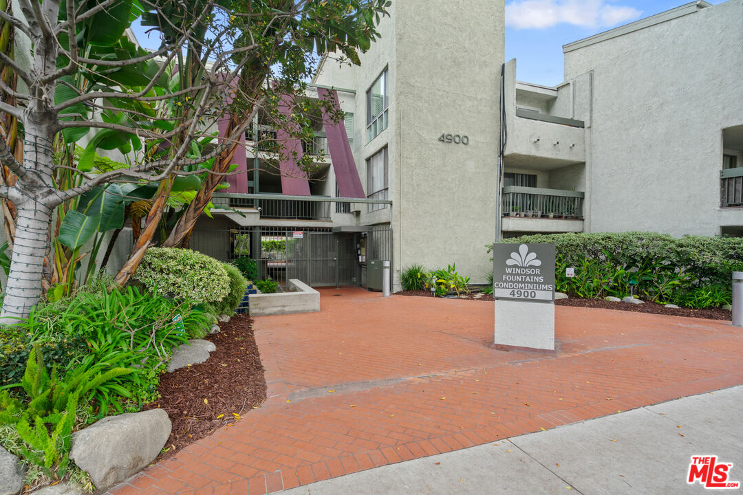 4900 Overland Ave Unit: 205