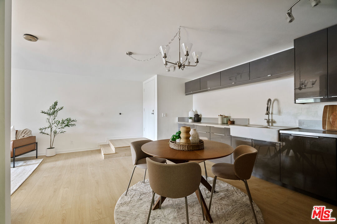 4900 Overland Ave Unit: 205