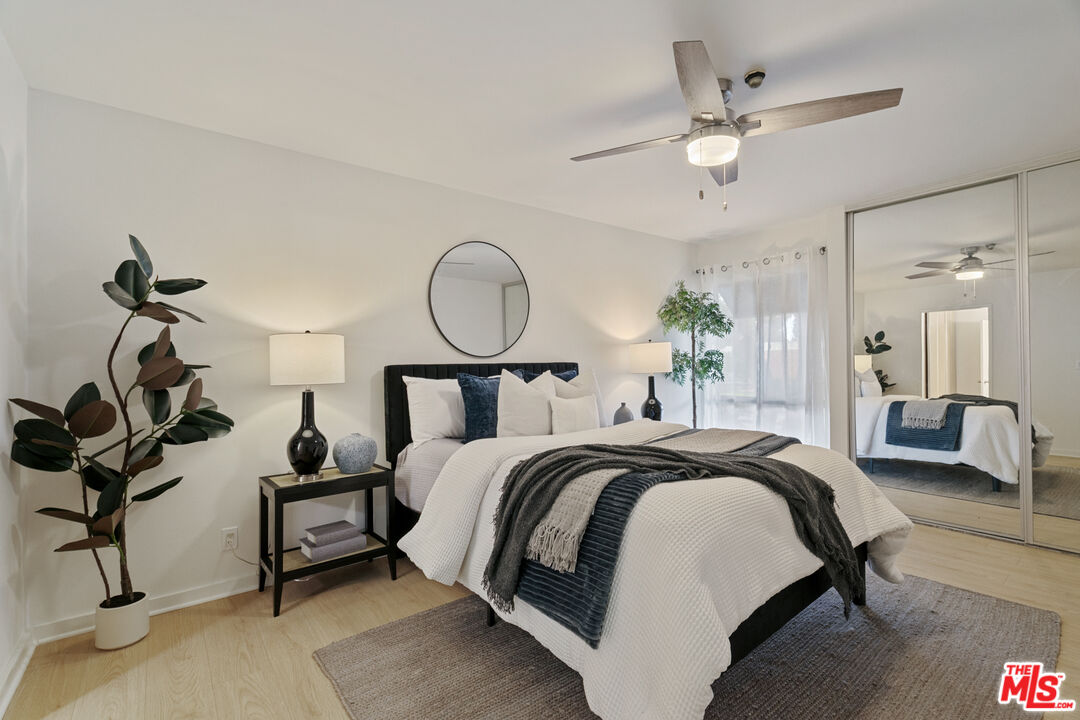 4900 Overland Ave Unit: 205