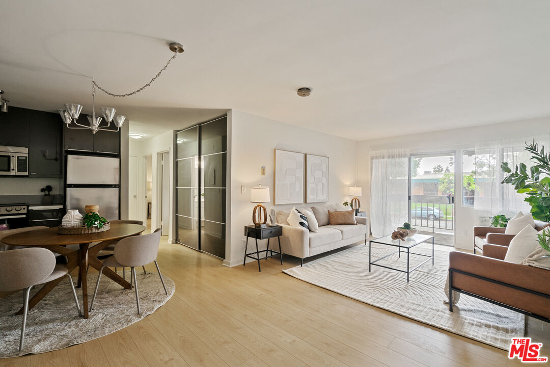 4900 Overland Ave Unit: 205