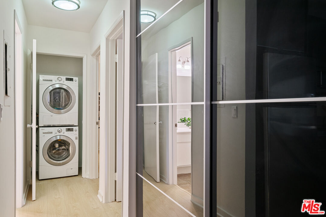 4900 Overland Ave Unit: 205