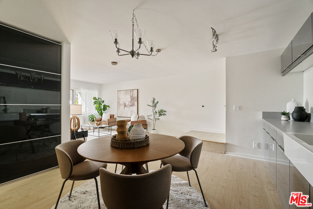 4900 Overland Ave Unit: 205