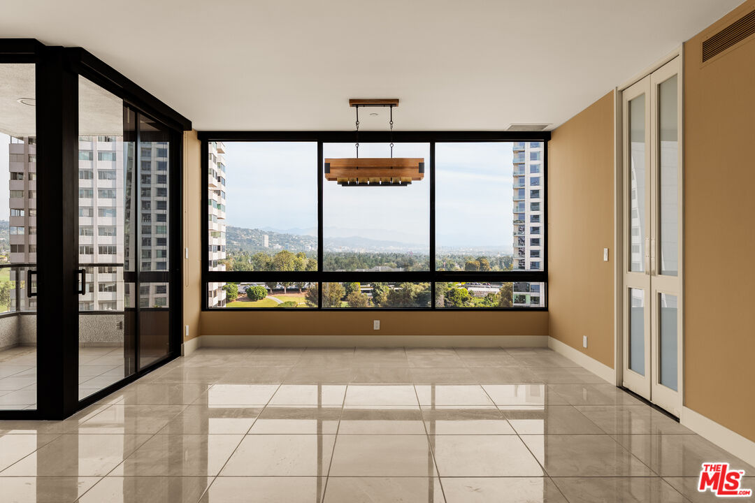 10350 Wilshire Blvd Unit: 901