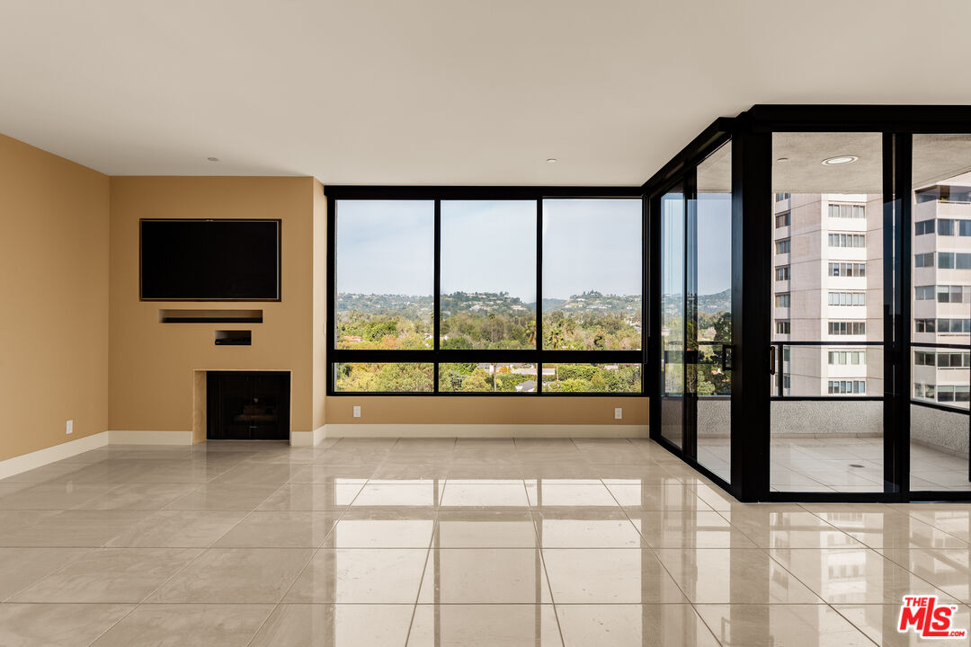 10350 Wilshire Blvd Unit: 901