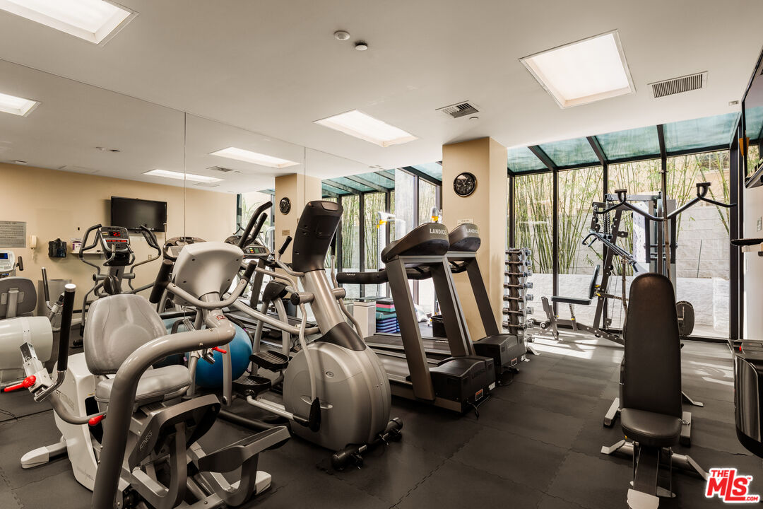 10350 Wilshire Blvd Unit: 901