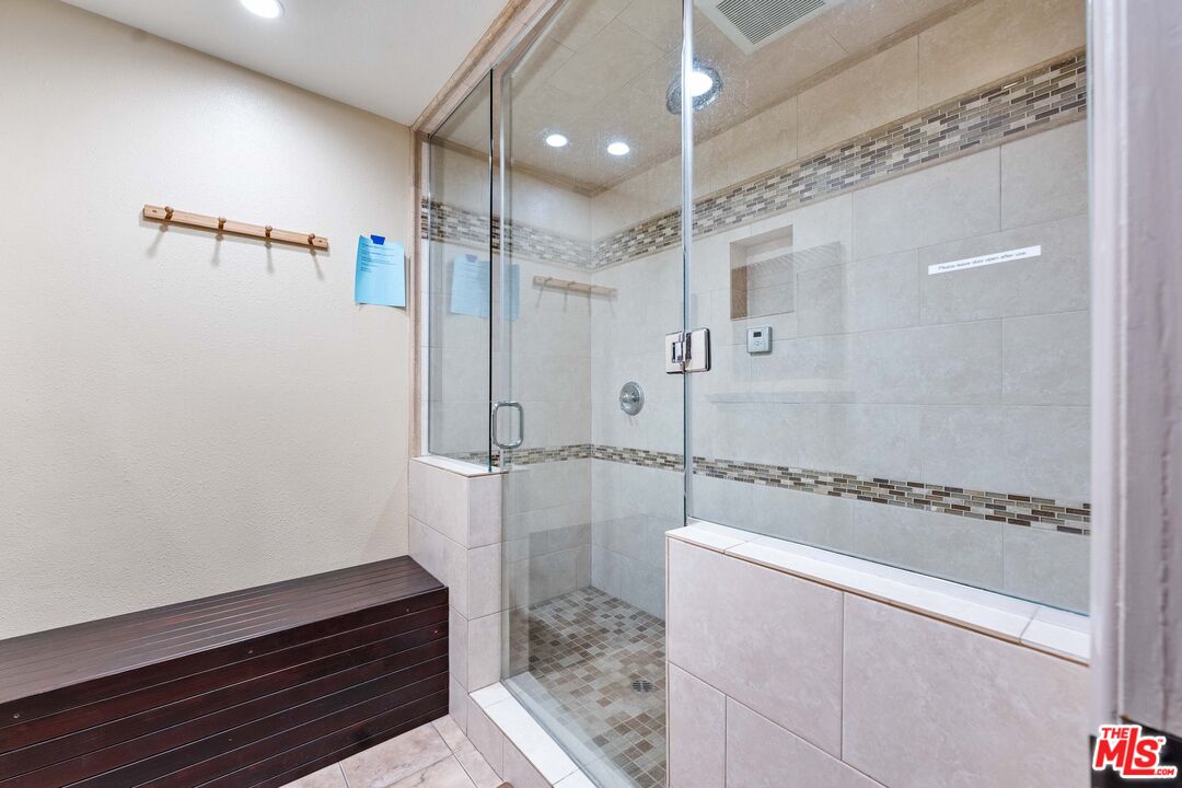 222 7th St Unit: 301