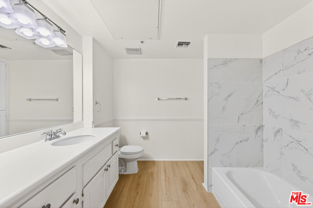 13200 Pacific Promenade Prome Unit: 351