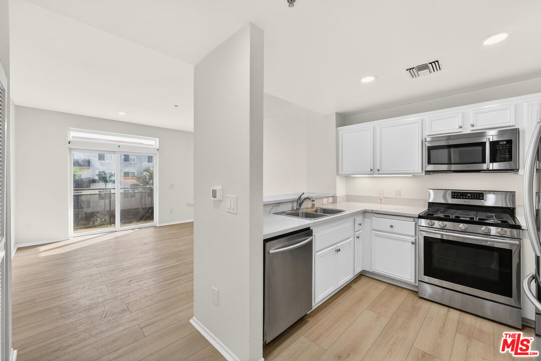 13200 Pacific Promenade Prome Unit: 351