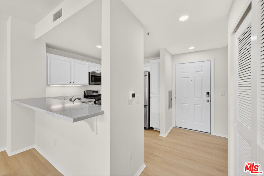 13200 Pacific Promenade Prome Unit: 351
