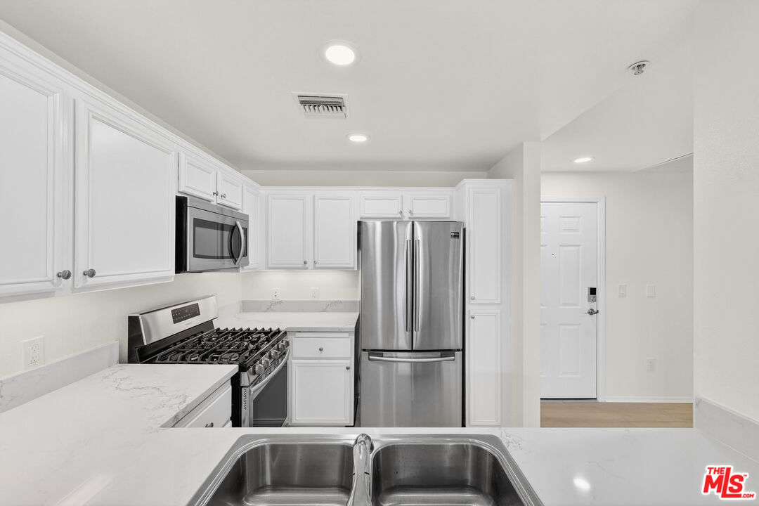 13200 Pacific Promenade Prome Unit: 351