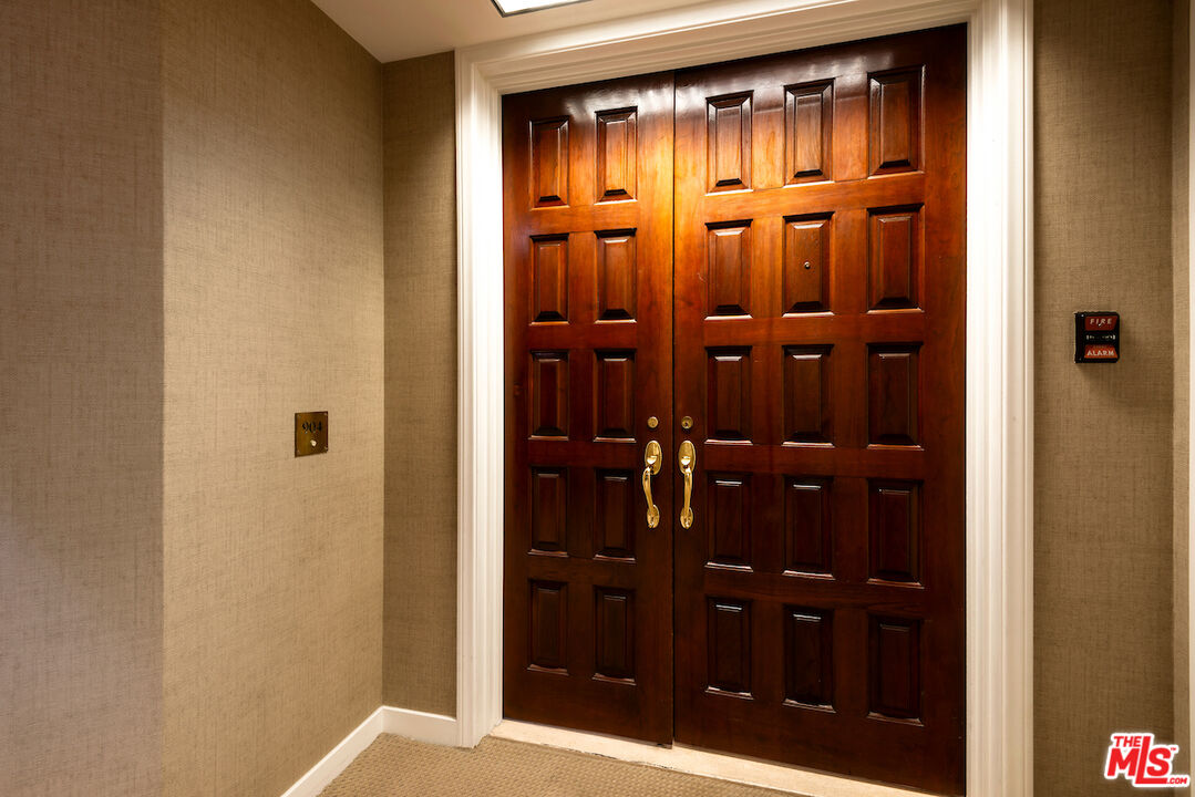 10550 WILSHIRE BLVD Unit: 904