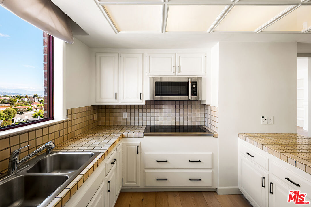 10550 WILSHIRE BLVD Unit: 904