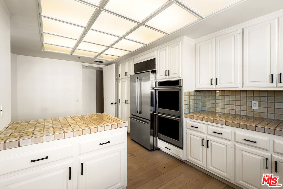 10550 WILSHIRE BLVD Unit: 904