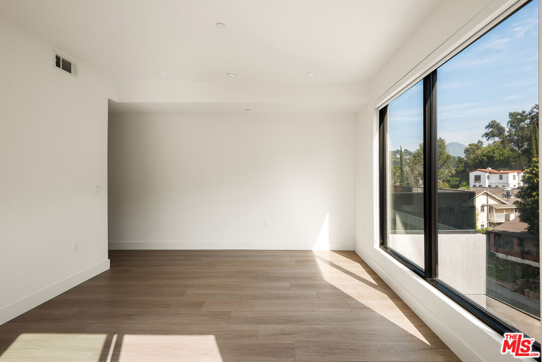 3651 Regal Pl Unit: 402