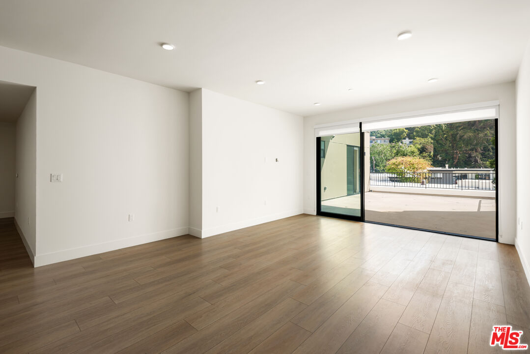 3651 Regal Pl Unit: 402