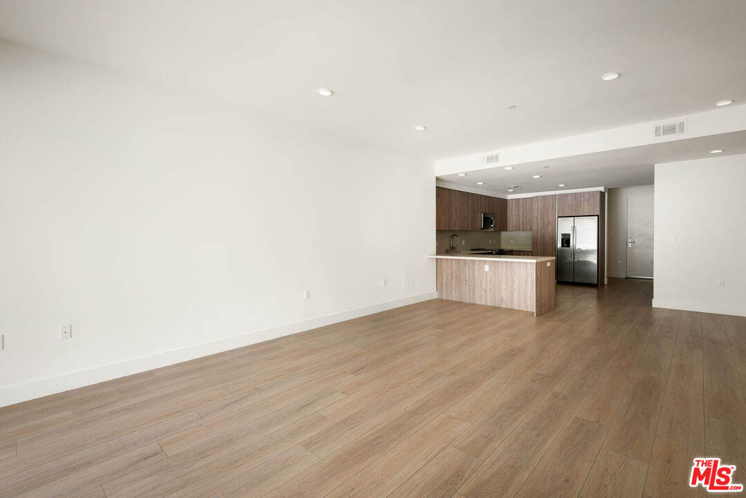 3651 Regal Pl Unit: 402