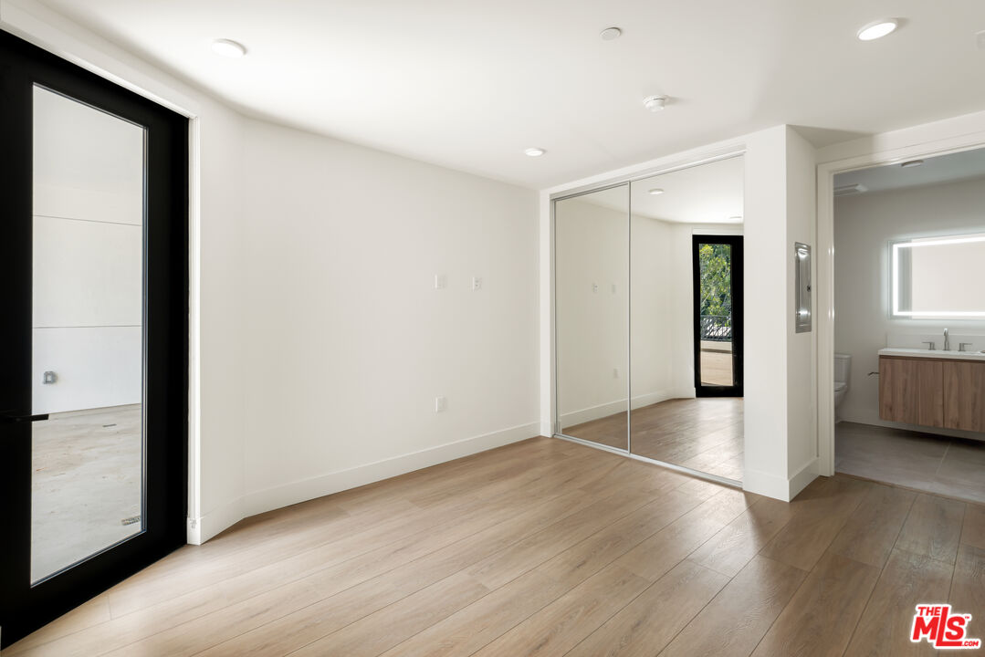 3651 Regal Pl Unit: 402