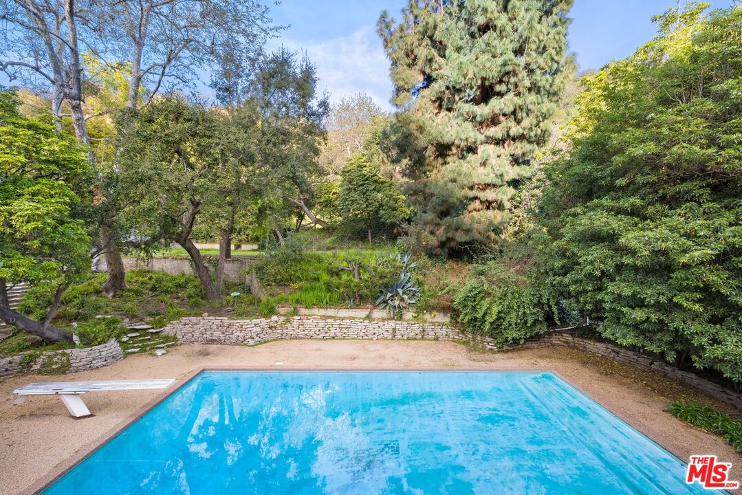 1150 Stone Canyon Rd