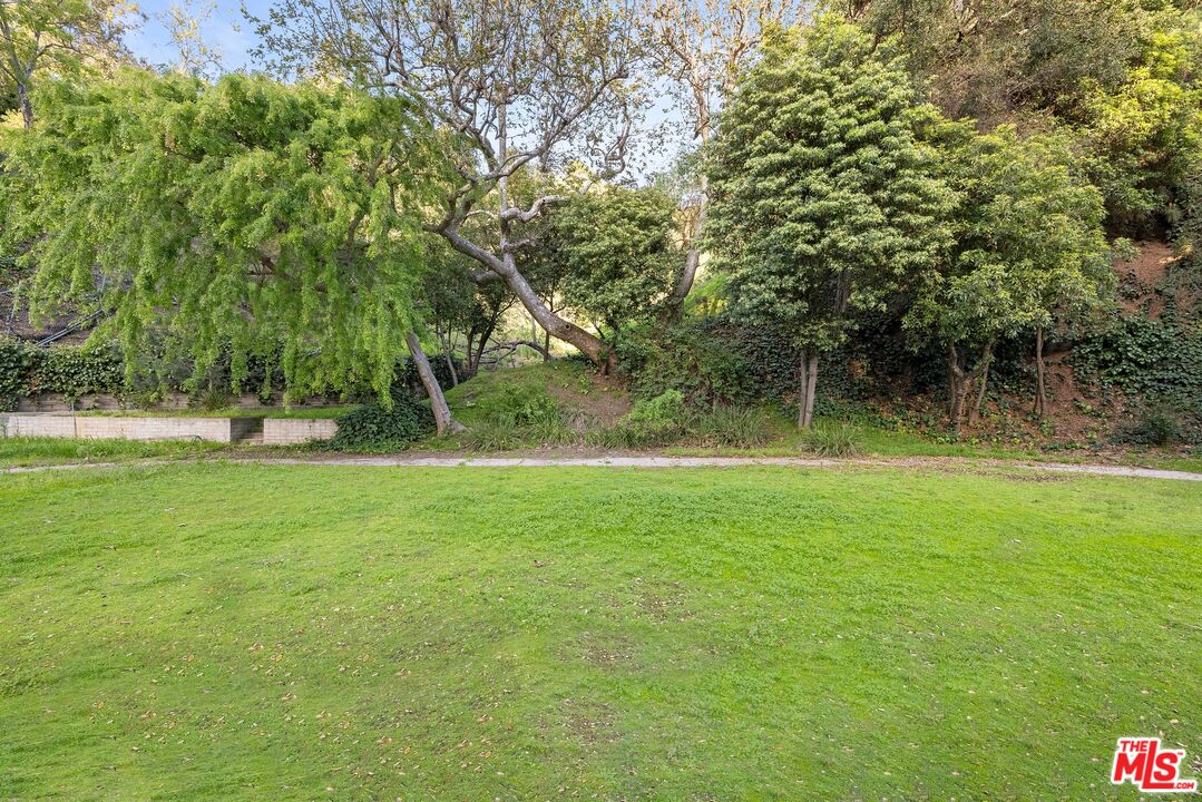 1150 Stone Canyon Rd