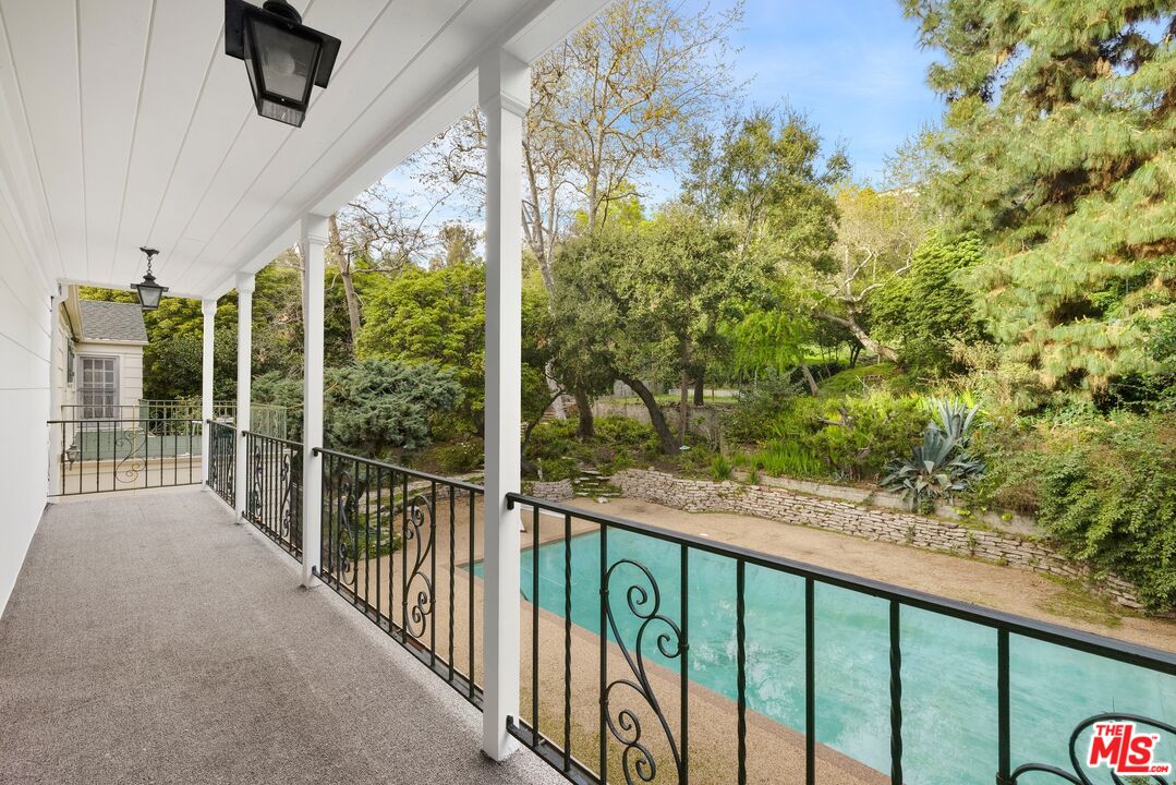 1150 Stone Canyon Rd