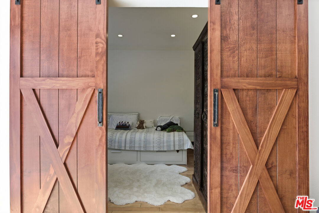 4401 Moorpark Way Unit: 109