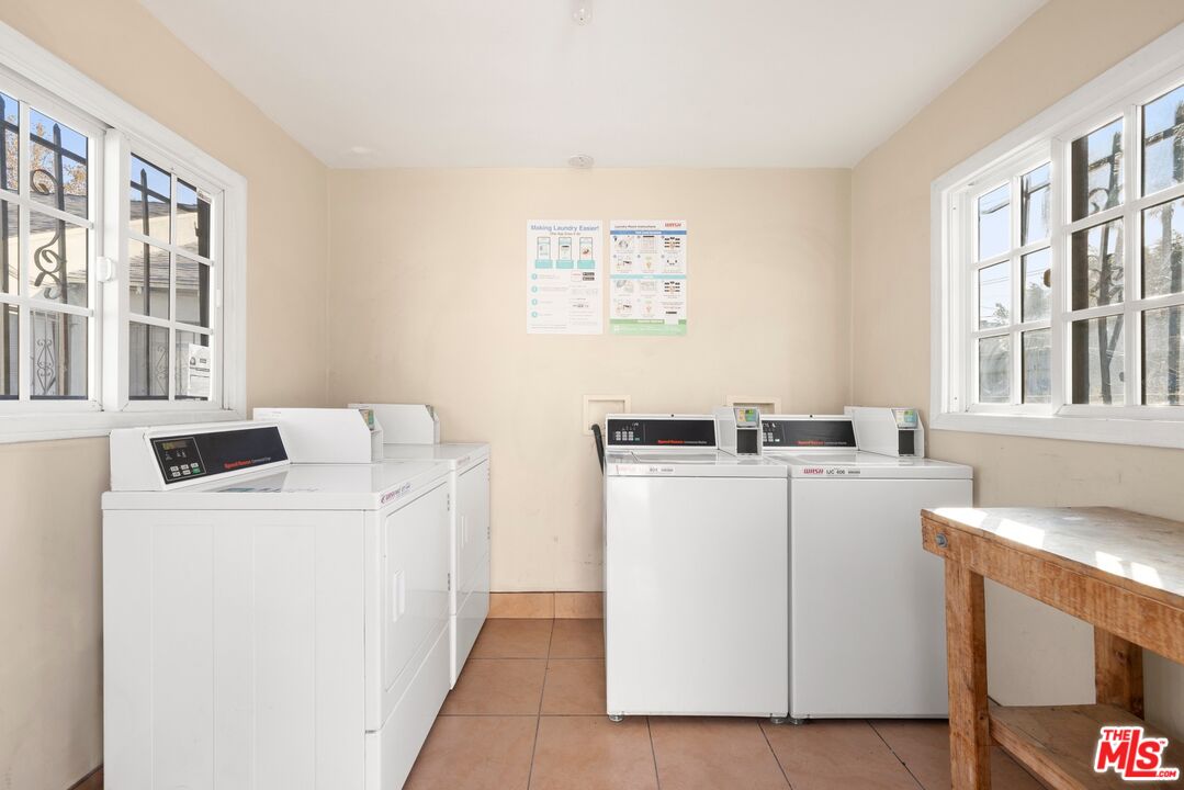 1108 E Fairview Blvd