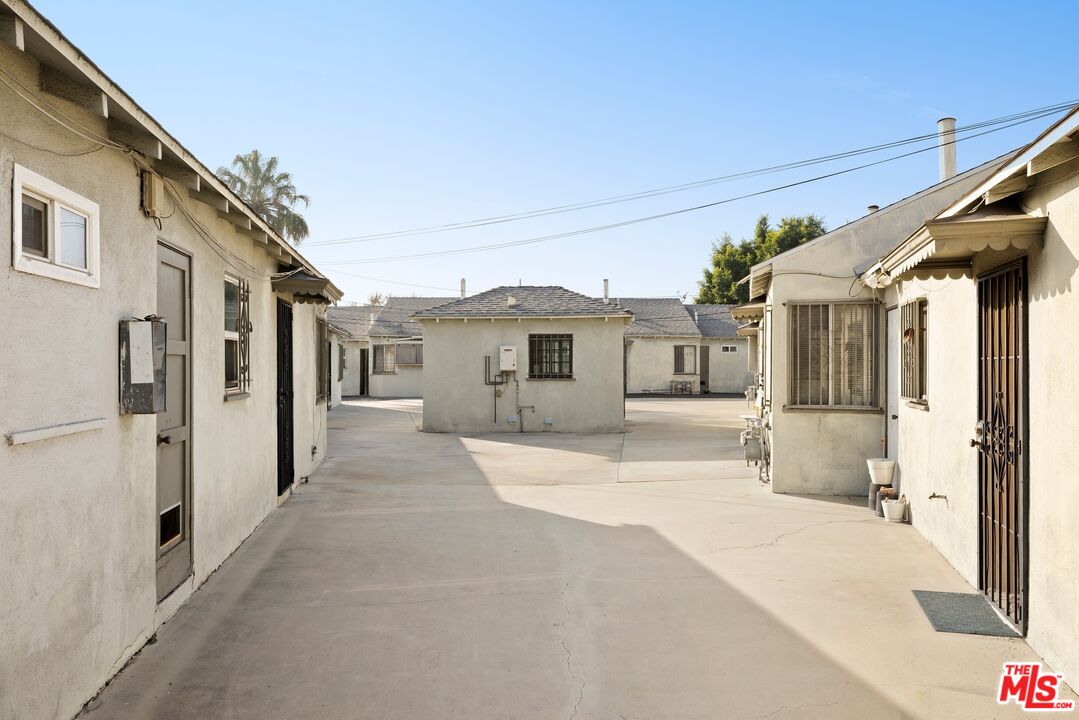 1108 E Fairview Blvd