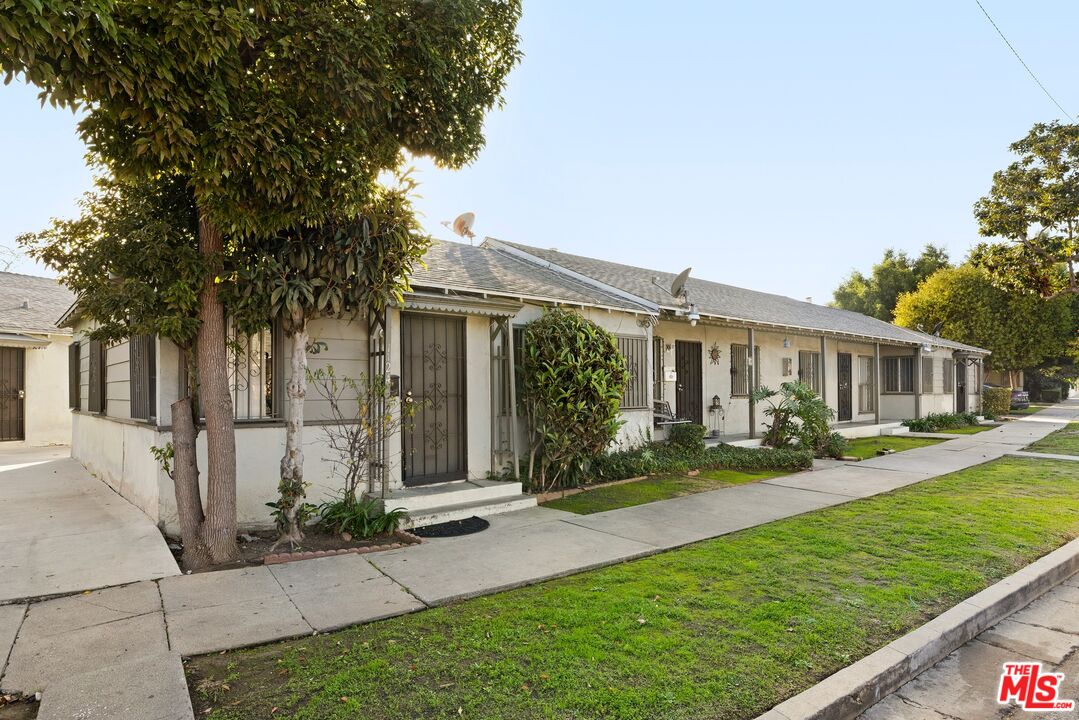 1108 E Fairview Blvd